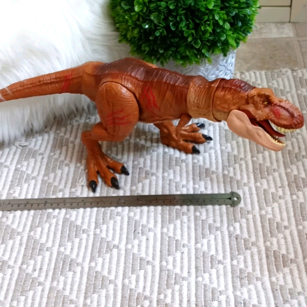 Dinosaur toy New condition